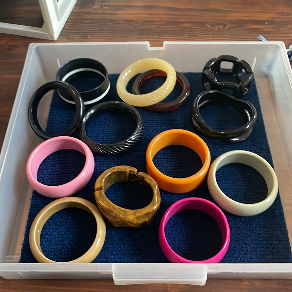 Lot of women’s bangle bracelets